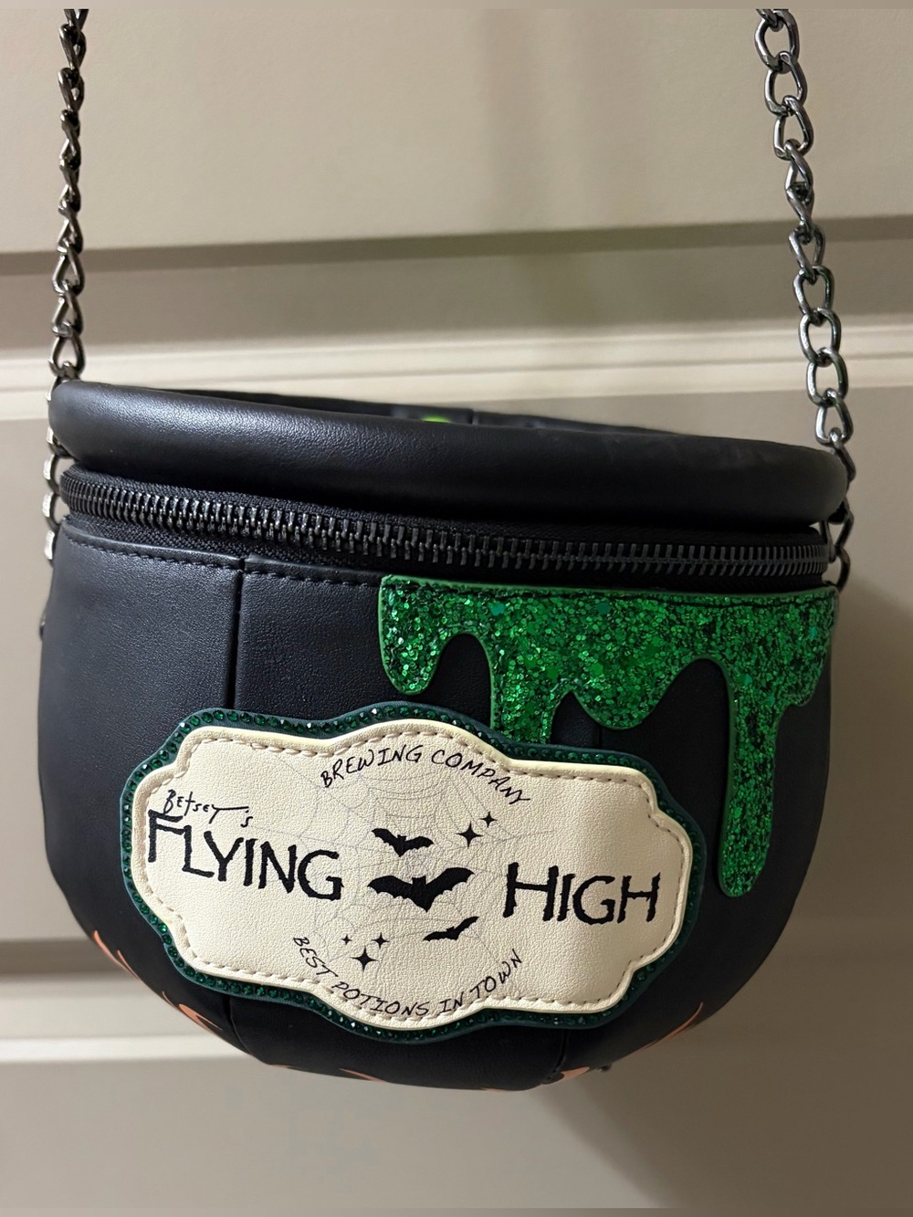 Betsey Johnson Feeling Popular Cauldron Crossbody Bag with Broom Zipper Pull - Picture 3 of 12